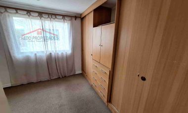 Se Arrienda Funcional y Amplia casa de dos pisos, Villa Los Canelos, comuna de Quillota.