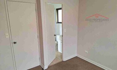 Se Arrienda Funcional y Amplia casa de dos pisos, Villa Los Canelos, comuna de Quillota.