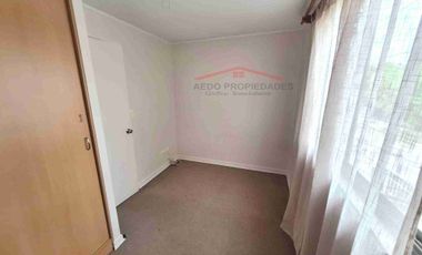 Se Arrienda Funcional y Amplia casa de dos pisos, Villa Los Canelos, comuna de Quillota.