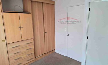 Se Arrienda Funcional y Amplia casa de dos pisos, Villa Los Canelos, comuna de Quillota.