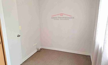 Se Arrienda Funcional y Amplia casa de dos pisos, Villa Los Canelos, comuna de Quillota.