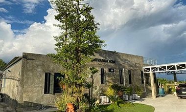 Luxuriously Pool Villa House for rent . near Phakoitai Fresh Market and Meechok plaza.
