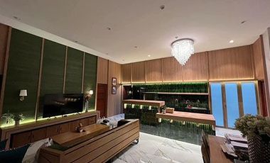Luxuriously Pool Villa House for rent . near Phakoitai Fresh Market and Meechok plaza.