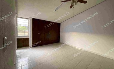 CASA en RENTA en la Colonia Moderna Irapuato