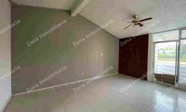 CASA en RENTA en la Colonia Moderna Irapuato