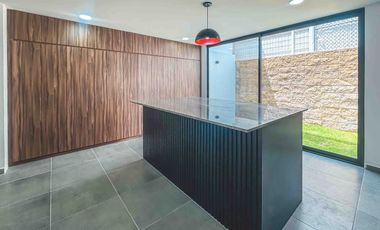 CASA EN VENTA EN FRACCIONAMIENTO CORTIJO SAN DIEGO