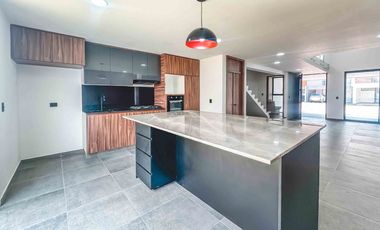 CASA EN VENTA EN FRACCIONAMIENTO CORTIJO SAN DIEGO
