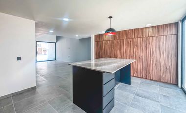 CASA EN VENTA EN FRACCIONAMIENTO CORTIJO SAN DIEGO