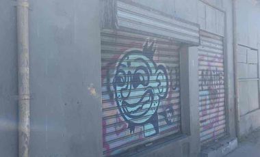 SITIO ESQUINA CON CASA ANTIGUA Y LOCALES COMERCIALES EN PENCO