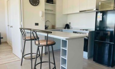 ARRIENDO DIARIO AMOBLADO  EN EDIFICIO PIE DE MONTE