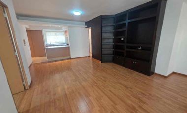 🚩Rento  departamento en la colonia. LA Martinica,  LEon  Gto.  ( malecón del rio y Lopez  Mateos )

Renta $ 12,000  con mtto 


💎2do piso 
💎Sala, comedor, cocina 
💎 cuarto de  lavado 
💎  3  recamaras,  la principal  con baño y vestidor 
💎 total  de baños  2 
💎 mt2  166
💎estacionamiento  para 2  autos 


Cerca  de Poliforum, parque explora, teatro bicentenario, Soriana, colegios como el Jassa, América  etc,  

Super  céntrico!!