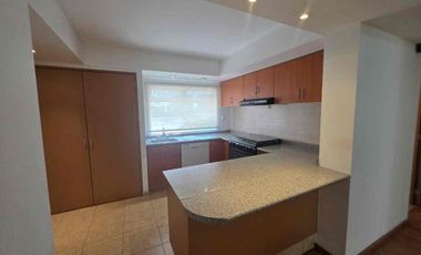 🚩Rento  departamento en la colonia. LA Martinica,  LEon  Gto.  ( malecón del rio y Lopez  Mateos )

Renta $ 12,000  con mtto 


💎2do piso 
💎Sala, comedor, cocina 
💎 cuarto de  lavado 
💎  3  recamaras,  la principal  con baño y vestidor 
💎 total  de baños  2 
💎 mt2  166
💎estacionamiento  para 2  autos 


Cerca  de Poliforum, parque explora, teatro bicentenario, Soriana, colegios como el Jassa, América  etc,  

Super  céntrico!!