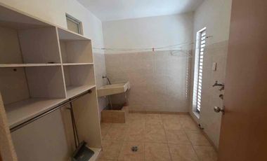 🚩Rento  departamento en la colonia. LA Martinica,  LEon  Gto.  ( malecón del rio y Lopez  Mateos )

Renta $ 12,000  con mtto 


💎2do piso 
💎Sala, comedor, cocina 
💎 cuarto de  lavado 
💎  3  recamaras,  la principal  con baño y vestidor 
💎 total  de baños  2 
💎 mt2  166
💎estacionamiento  para 2  autos 


Cerca  de Poliforum, parque explora, teatro bicentenario, Soriana, colegios como el Jassa, América  etc,  

Super  céntrico!!