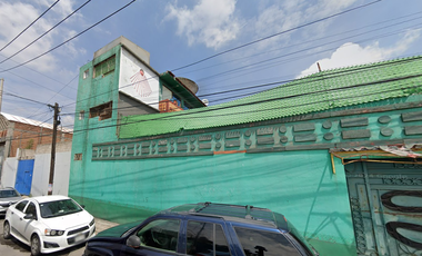 CASA EN VENTA CON DEPARTAMENTOS EN SAN JERONIMO TLALNEPANTLA DE REMATE