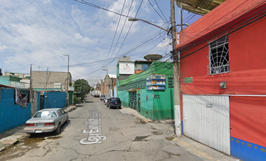 CASA EN VENTA CON DEPARTAMENTOS EN SAN JERONIMO TLALNEPANTLA DE REMATE