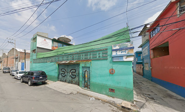 CASA EN VENTA CON DEPARTAMENTOS EN SAN JERONIMO TLALNEPANTLA DE REMATE