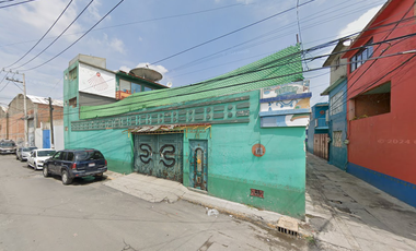 CASA EN VENTA CON DEPARTAMENTOS EN SAN JERONIMO TLALNEPANTLA DE REMATE