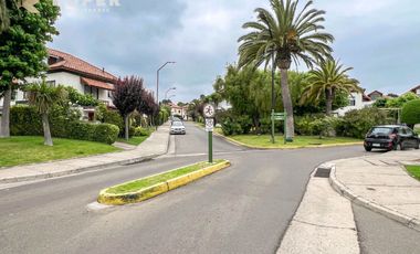 CASA EN CONDOMINIO ALTOMAR CONCÓN. 5D 3B VISTA AL MAR