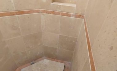 Casa en fracc. Lomas de cortes