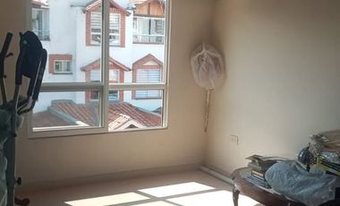 VENTA CASA DE TRES PISOS