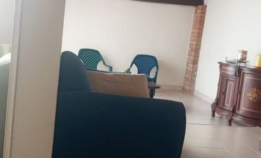 VENTA CASA DE TRES PISOS