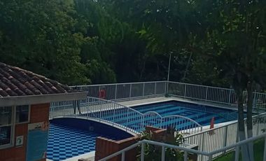 VENTA CASA DE TRES PISOS