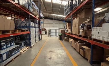 Excelente bodega en Santa Teresita