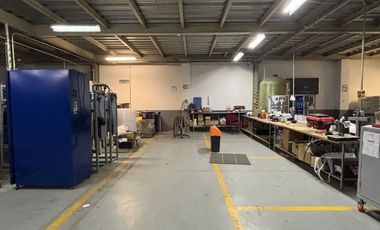 Excelente bodega en Santa Teresita