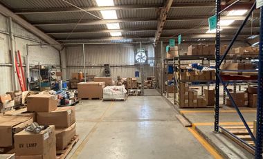 Excelente bodega en Santa Teresita