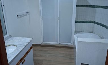 Departamento en renta en complejo La Cima  (Bosques del Refugio).