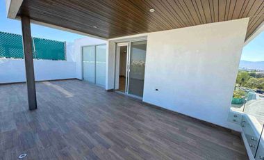 Penthouse de 2 pisos en renta,Parque Lisboa