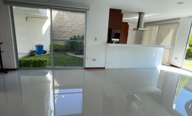 RENTA - CASA INCREIBLE – SAN JOSE ZONA AZUL
