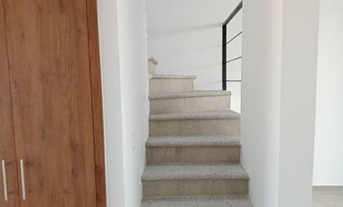 CASA SIN MUEBLES EN EL FRACCIONAMIENTO CORALES II