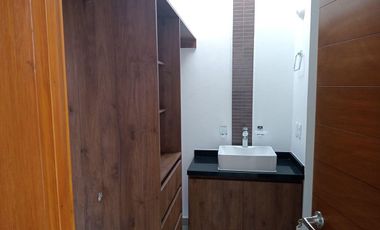 CASA SIN MUEBLES EN EL FRACCIONAMIENTO CORALES II