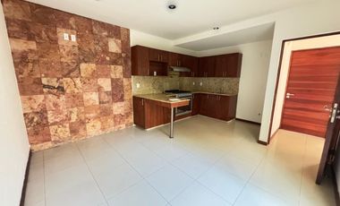 Se renta casa dentro coto privado ciudad tres marías cerca de corporativos y escuelas particulares