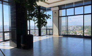 Zavaleta: Departamento de lujo con vigilancia 24hrs