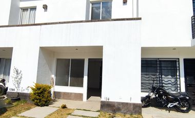 Casa en renta 3 recámaras 3 baños Residencial Murano, León, Gto. Privada con control de acceso y guardias de seguridad