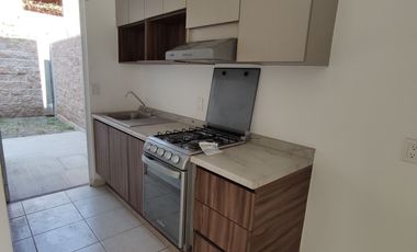 Casa en renta 3 recámaras 3 baños Residencial Murano, León, Gto. Privada con control de acceso y guardias de seguridad