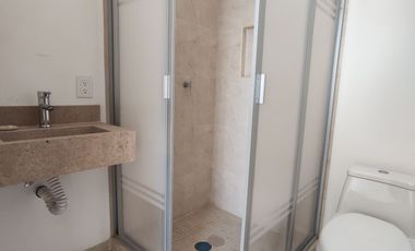 Casa en renta 3 recámaras 3 baños Residencial Murano, León, Gto. Privada con control de acceso y guardias de seguridad