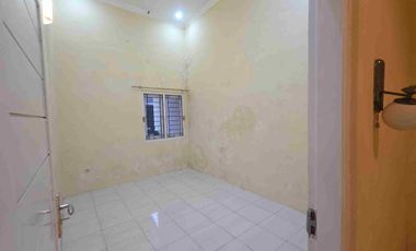 rumah cluster disewakan lingkungan aman banyuanyar solo