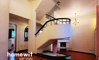 CASA EN VENTE FRENTE A PARQUE LORETO