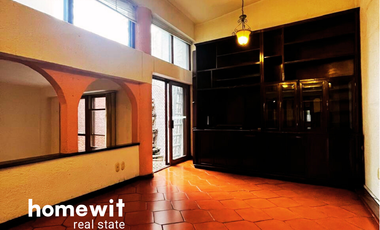 CASA EN VENTE FRENTE A PARQUE LORETO