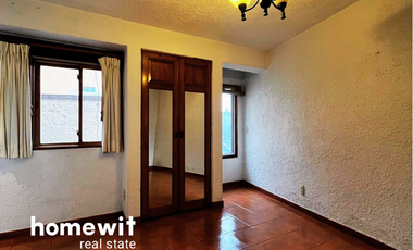 CASA EN VENTE FRENTE A PARQUE LORETO