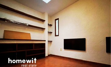 CASA EN VENTE FRENTE A PARQUE LORETO