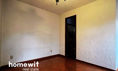 CASA EN VENTE FRENTE A PARQUE LORETO