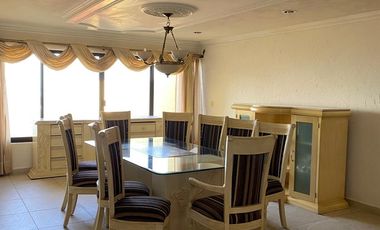 Preciosa casa, amplia y actual en Paseos del Bosque