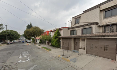 VENTA DE CASA EN CUMBRES DE SAN MATEO NAUCALPAN DE JUAREZ EDOMEX