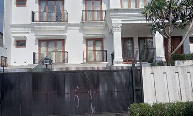 Disewa Rumah Bagus Dekat Kemang Antasari Jakarta Selatan