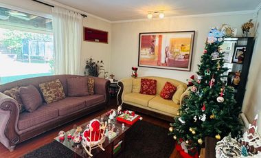 AMPLIA CASA UBICADA EN CONDOMINIO SANTA ELENA