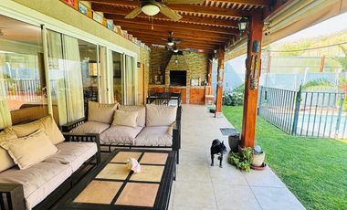 AMPLIA CASA UBICADA EN CONDOMINIO SANTA ELENA